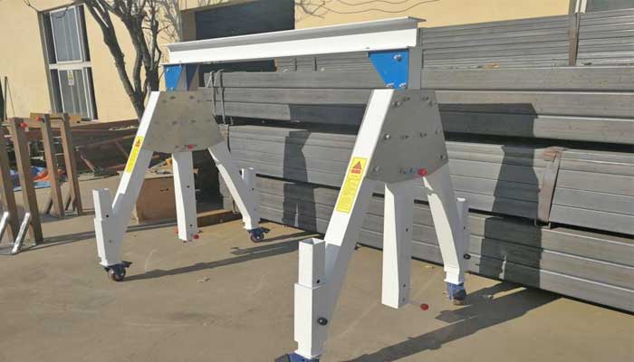 Portable gantry crane